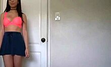 जोसलीन केली के शानदार ओरल कौशल एक होममेड वीडियो में।