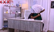 Adolescenta Desi își umple pizda dulce cu spermă pe birou